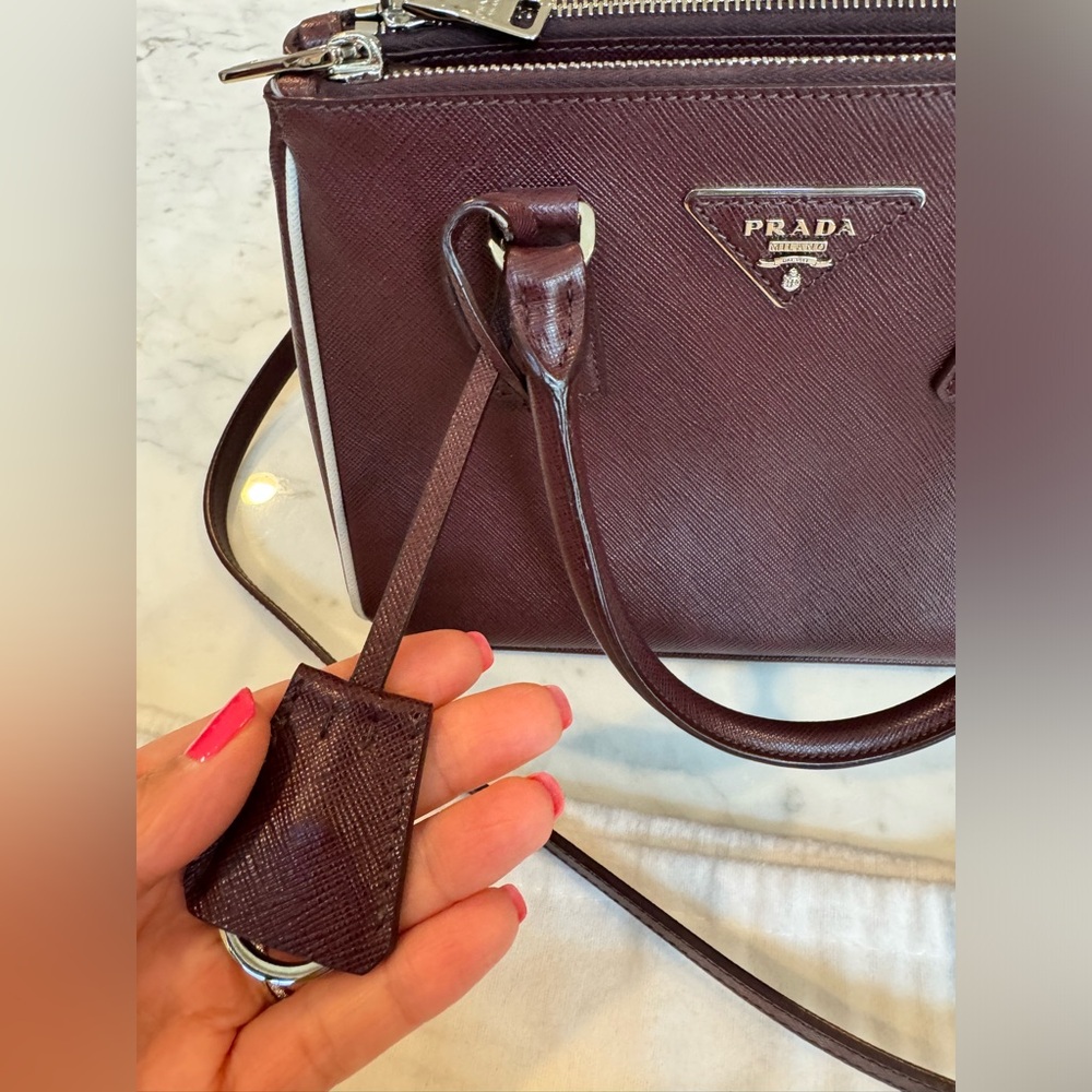 Rare Authentic Small Prada Saffiano Galleria Double Zip Bag in Burgundy - Picture 10 of 10